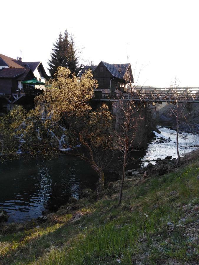 Apartman Petra & Tena Slunj Exterior foto